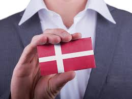 Dollface Med Stil Skønhed og Selvsikkerhed i Fokus Dollface Med Stil Skønhed og Selvsikkerhed i Fokus